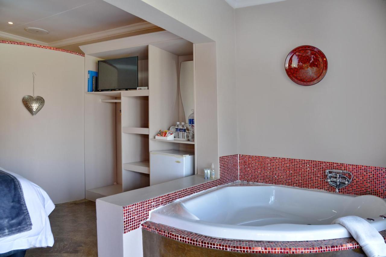 Annie'S Boutique Guesthouse And Garden Spa Hartbeespoort Exteriör bild