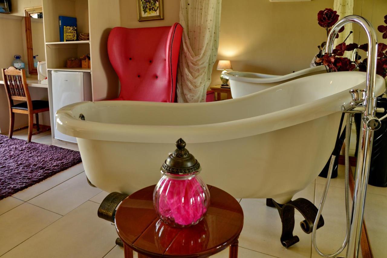Annie'S Boutique Guesthouse And Garden Spa Hartbeespoort Exteriör bild