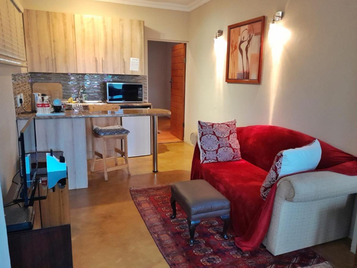 Annie'S Boutique Guesthouse And Garden Spa Hartbeespoort Exteriör bild