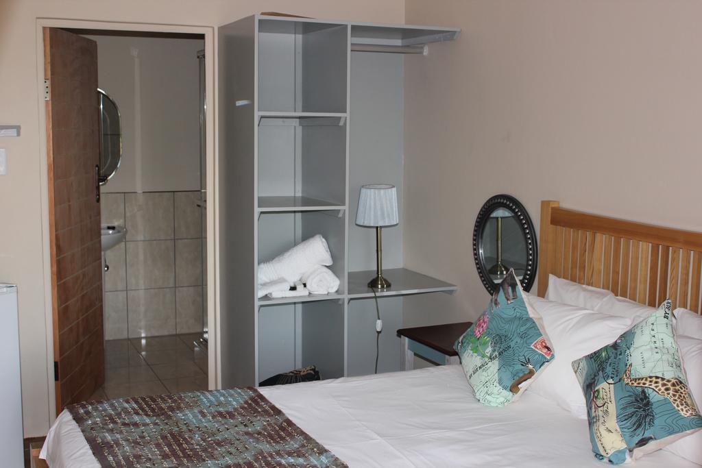 Annie'S Boutique Guesthouse And Garden Spa Hartbeespoort Exteriör bild
