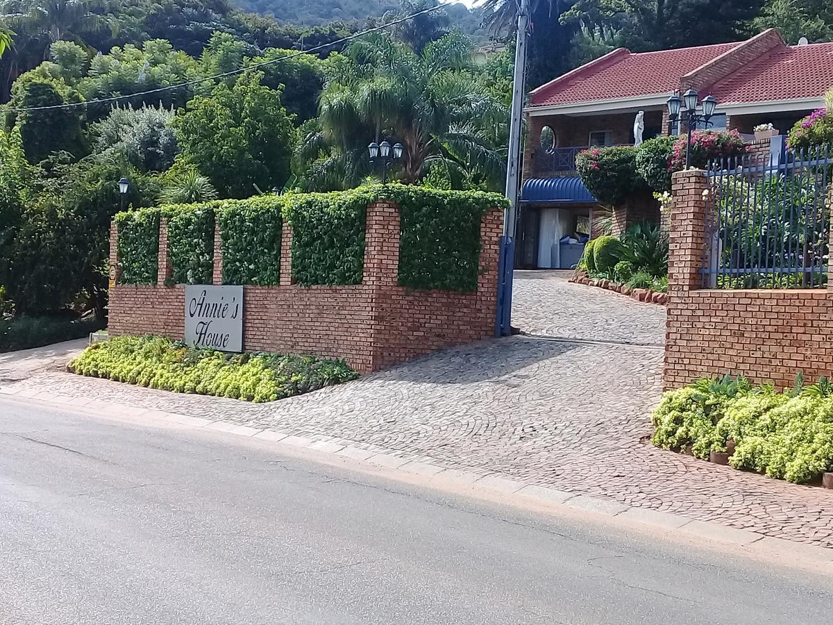 Annie'S Boutique Guesthouse And Garden Spa Hartbeespoort Exteriör bild