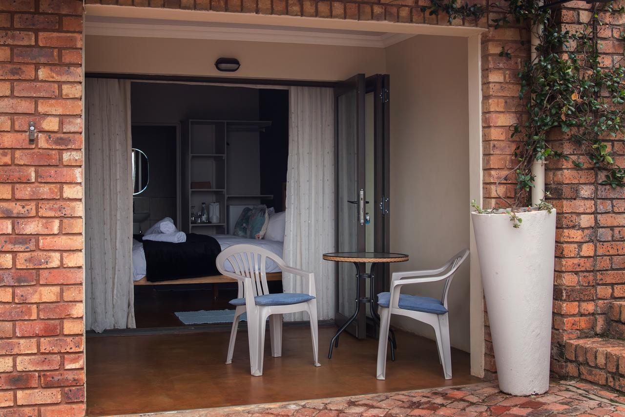 Annie'S Boutique Guesthouse And Garden Spa Hartbeespoort Exteriör bild