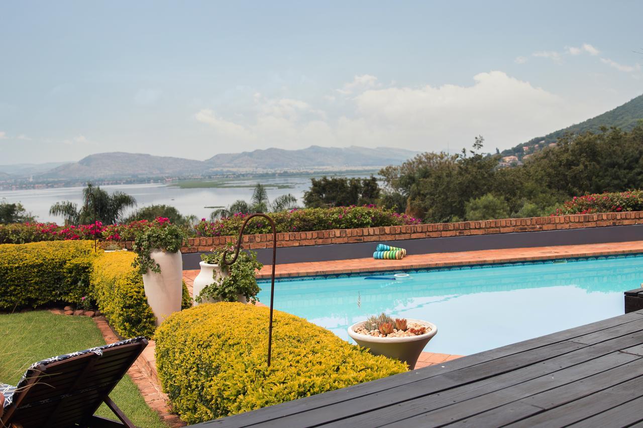 Annie'S Boutique Guesthouse And Garden Spa Hartbeespoort Exteriör bild